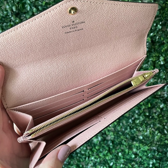Louis Vuitton Monogram Sarah Wallet with Rose Ballerine Interior - Picture 9 of 12